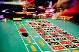 mmkjl4 ငွေထုတ် KBZPay App ဖြင့် MMK ကျပ်ငွေ ထုတ်ယူနေသောမြင်ကွင်း
